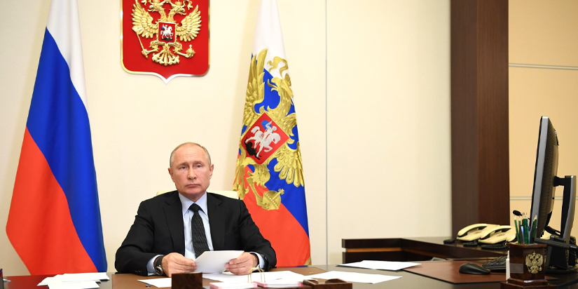 Путин разрешил переводить образование на дистанционное в условиях чрезвычайного положения